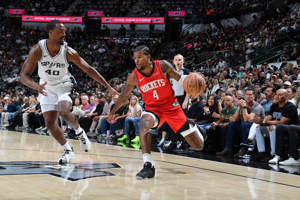 11日飞翼前瞻：李月汝能否保住首发位置？ 佩奇因伤继续出战成疑