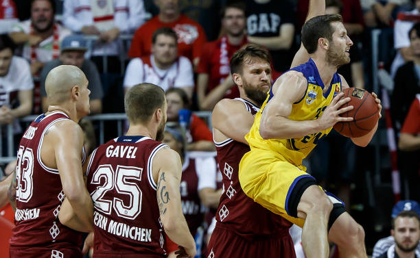 想要我破产，难度比实现三连冠还要高，这5位NBA巨星绝对不担心